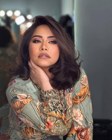 مفاجأة جديدة من شيرين للجمهور